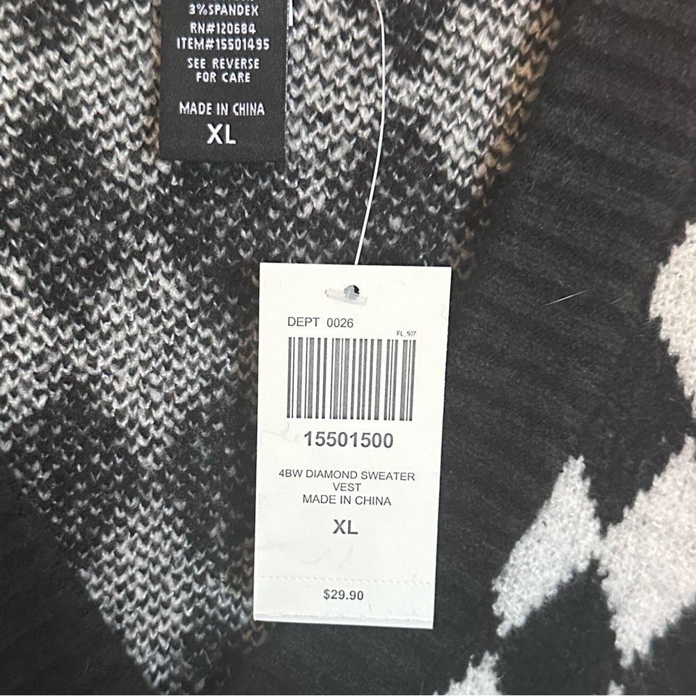 Hot Topic Black and White Diamond Sweater Vest - Picture 3 of 4